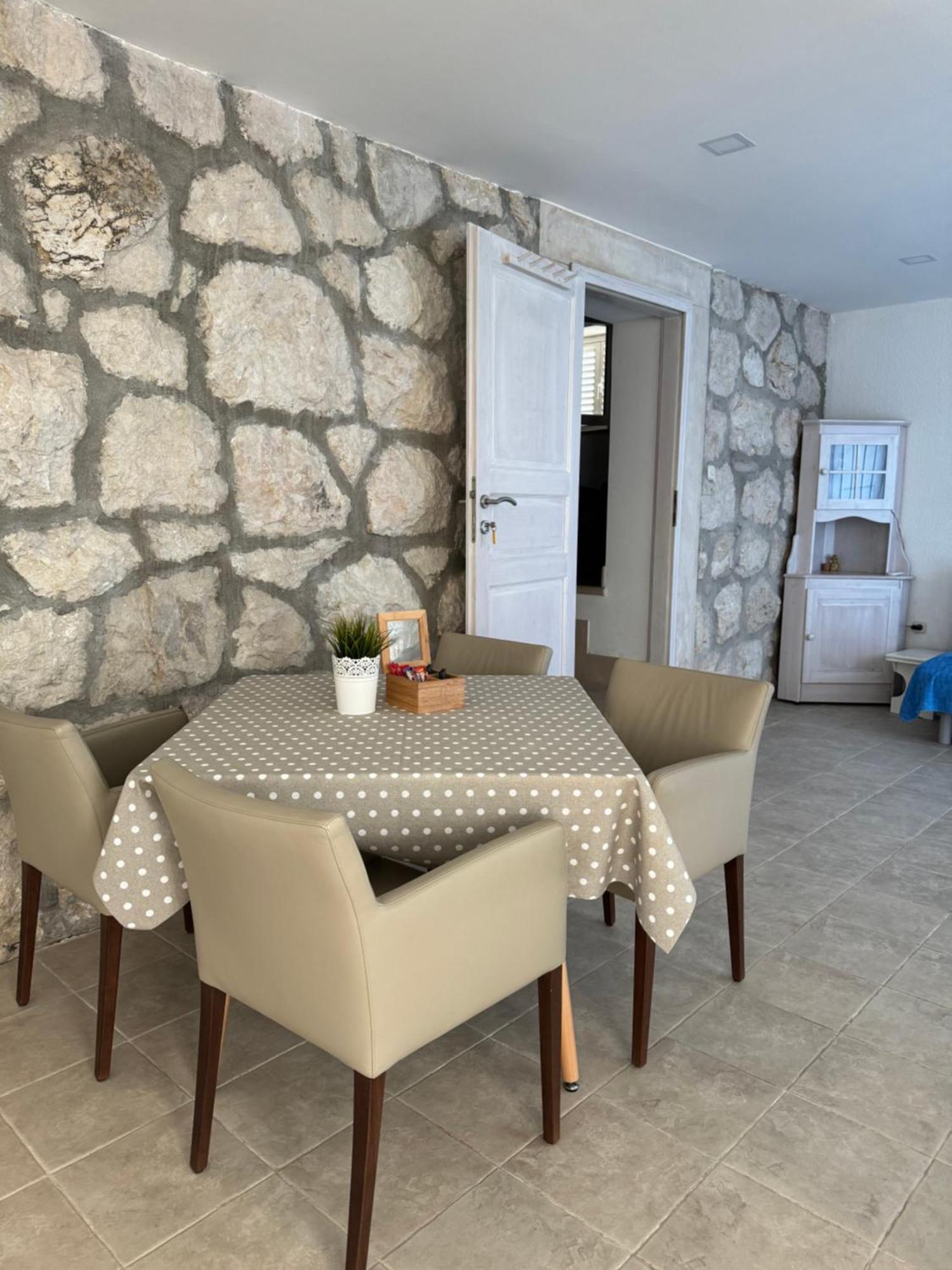 Villa Viden Apartments Tučepi Buitenkant foto