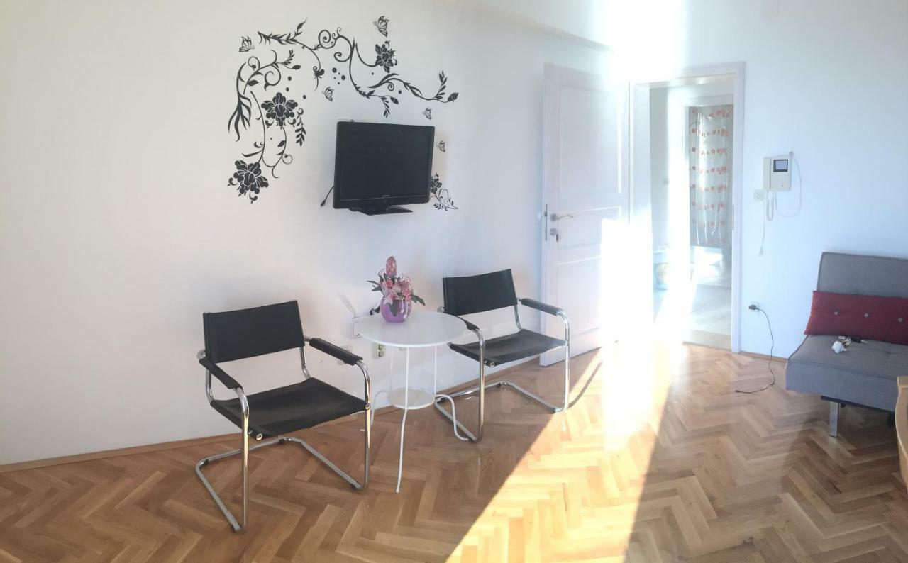 Villa Viden Apartments Tučepi Buitenkant foto